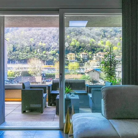 In Centro - By Myhomeincomo Feriehus
